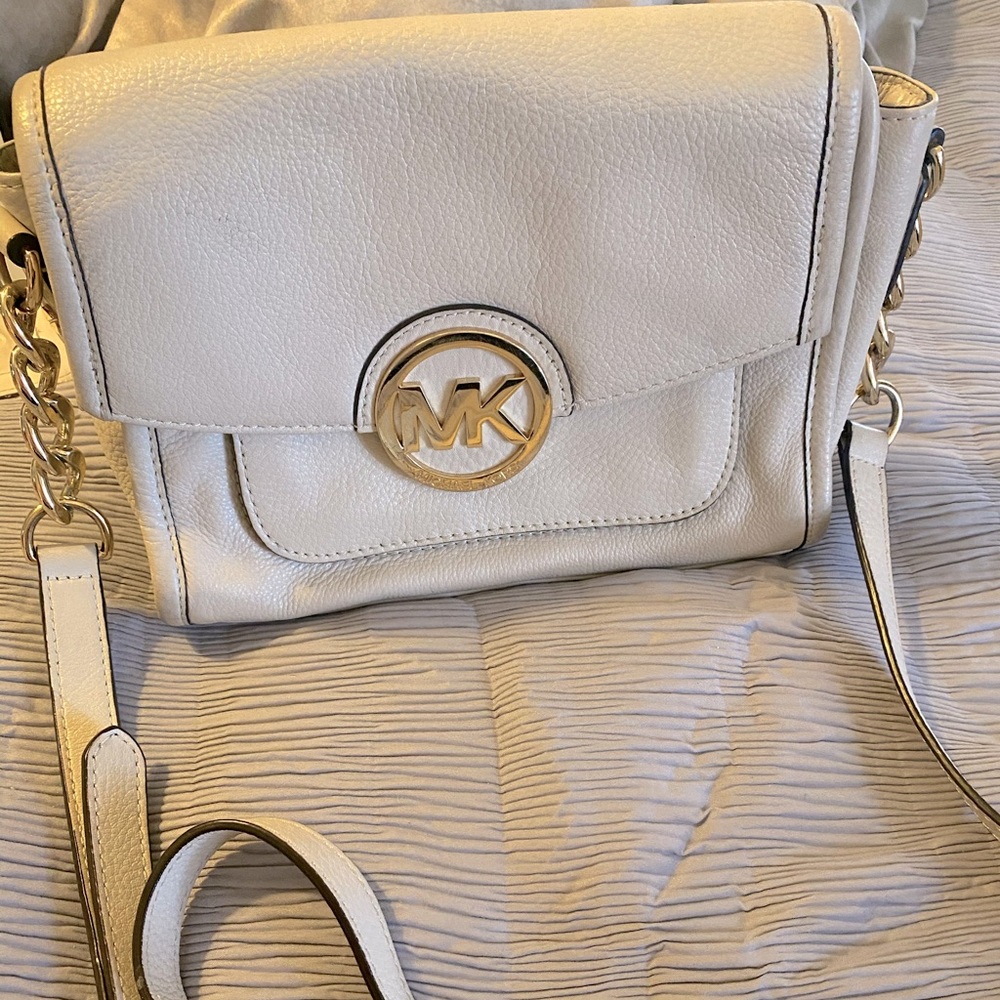 💖 FINAL SALE 💖 Michael Kors - Cross- Body